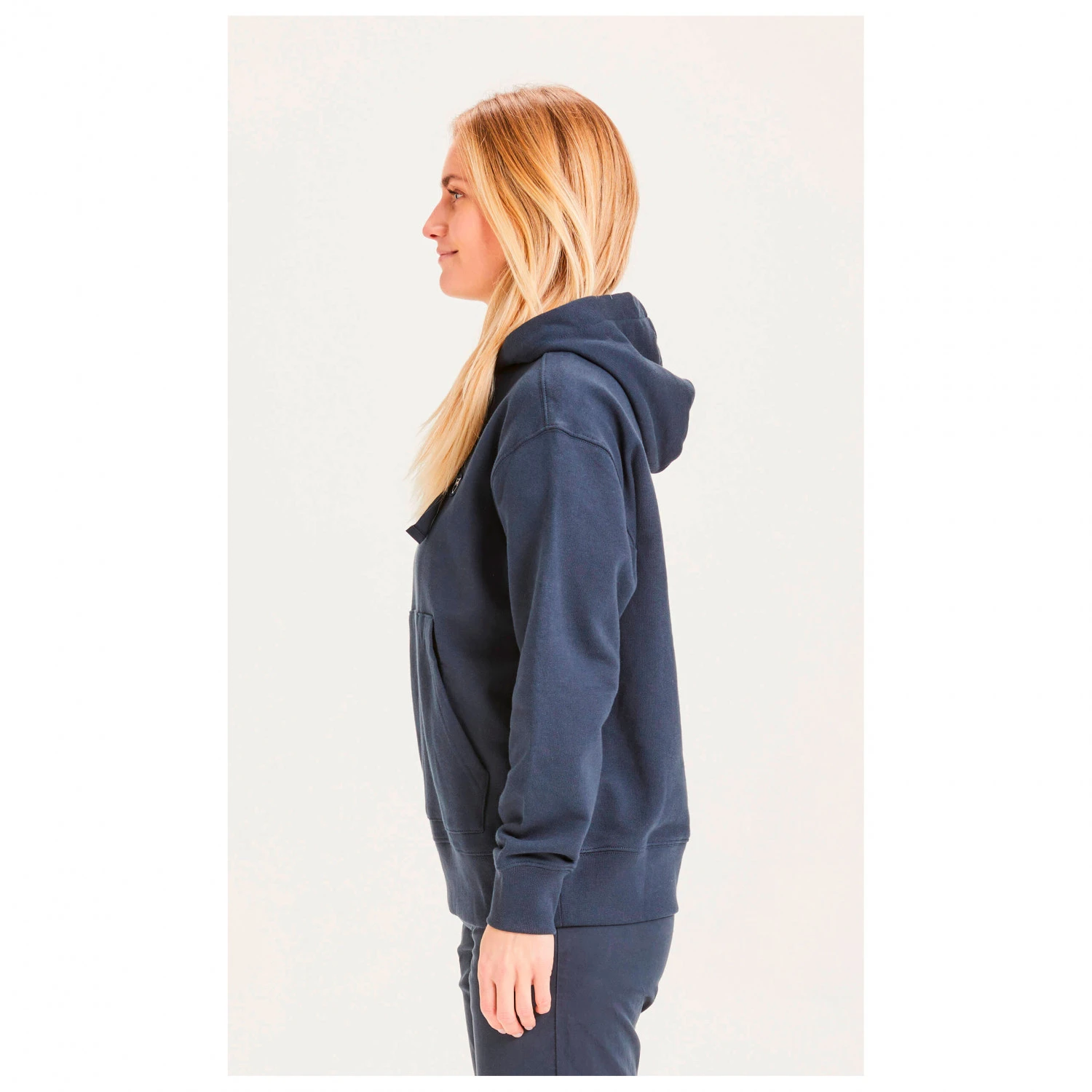 KnowledgeCotton Apparel - Women's Daphne Basic Badge Hoodie Vegan 4 KnowledgeCotton Apparel - Women's Daphne Basic Badge Hoodie Vegan â Image 2