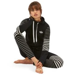 Mons Royale - Women's The Monsie One Piece - Combinaison 13 Mons Royale - Women's The Monsie One Piece - Combinaison -Maloja Magasi mons royale womens the monsie one piece combinaison detail 6