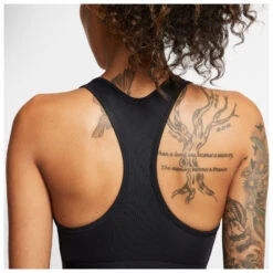 Nike - Women's Dri-Fit Swoosh Medium-Support Non-Padded - Brassière -Maloja Magasi nike womens dri fit swoosh medium support non padded brassiere detail 6