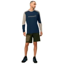 Norrøna - Falketind Equaliser Merino Round Neck - T-shirt En Laine Mérinos -Maloja Magasi norroena falketind equaliser merino round neck t shirt en laine merinos detail 3