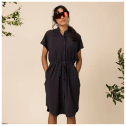 Specialized-Fjällräven - Women's Saddle To Table Dress - Robe -Maloja Magasi specialized fjaellraeven womens saddle to table dress robe detail 3