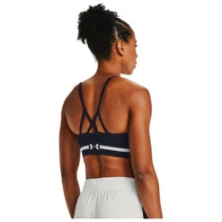 Under Armour - Women's Seamless Low Long Bra - Brassière -Maloja Magasi under armour womens seamless low long bra brassiere detail 4